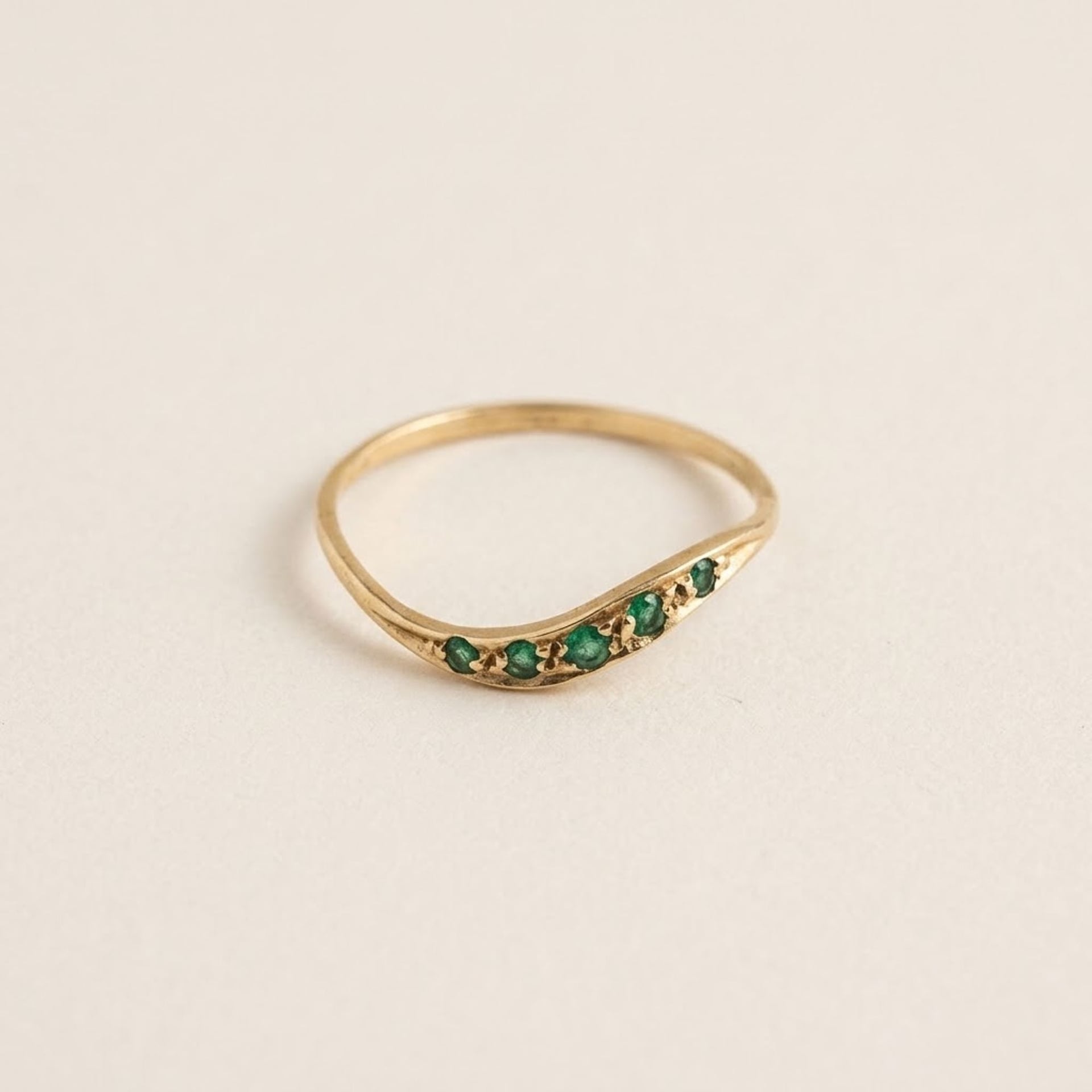 Chrysoprase Ring — Good (VG) Rings