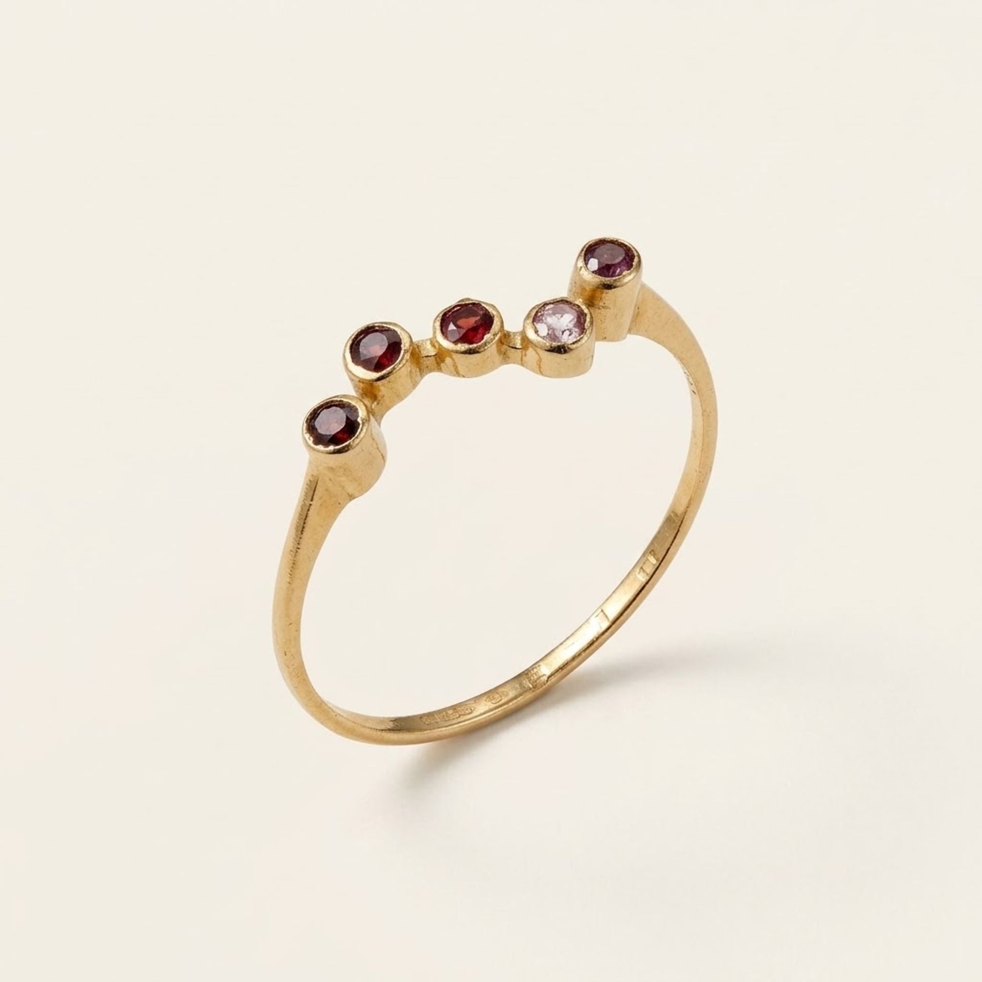 Garnet Gold Ring — Very good / fine (VG+) Rings