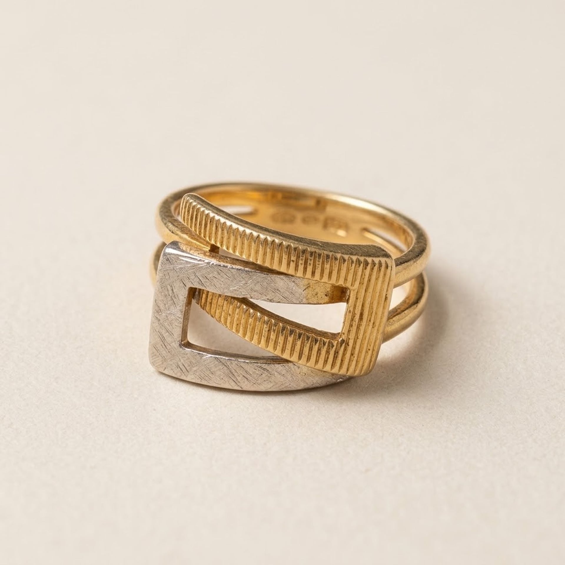 Gold Ring 750 — Good (VG) Rings