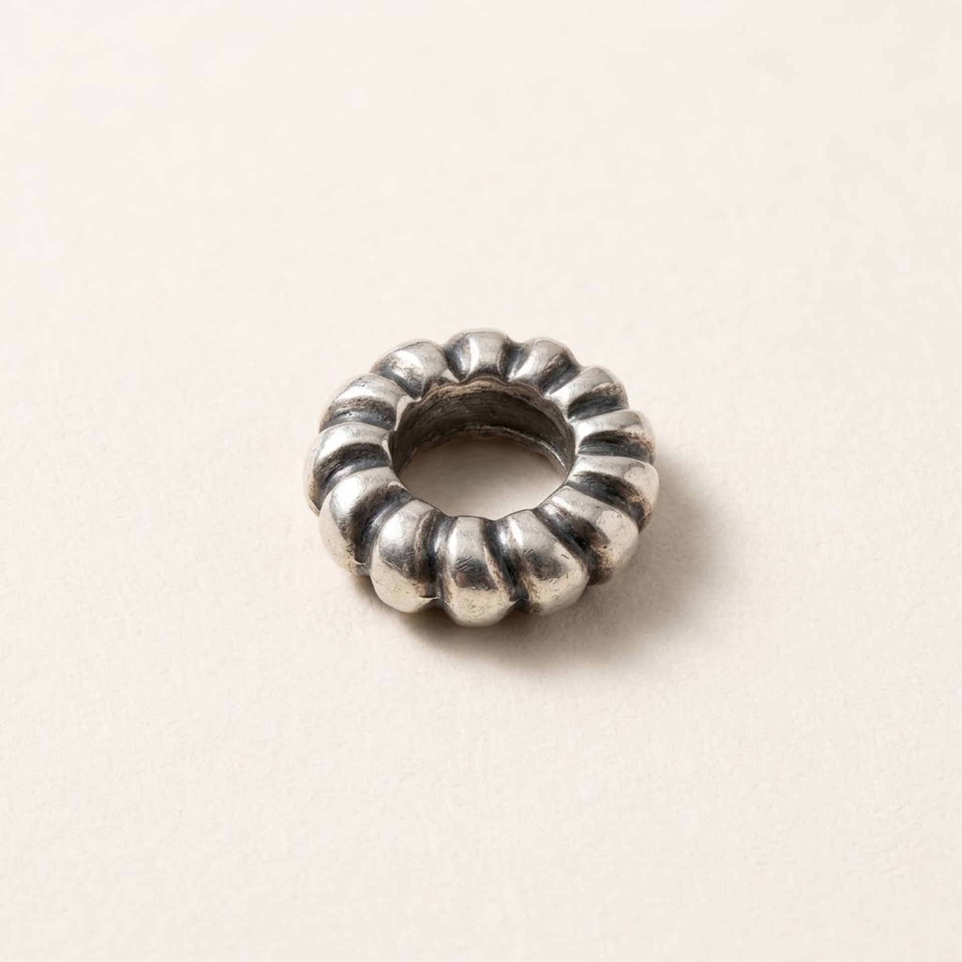 Silver Tires Spacer — Excellent (M-) Necklaces & pendants