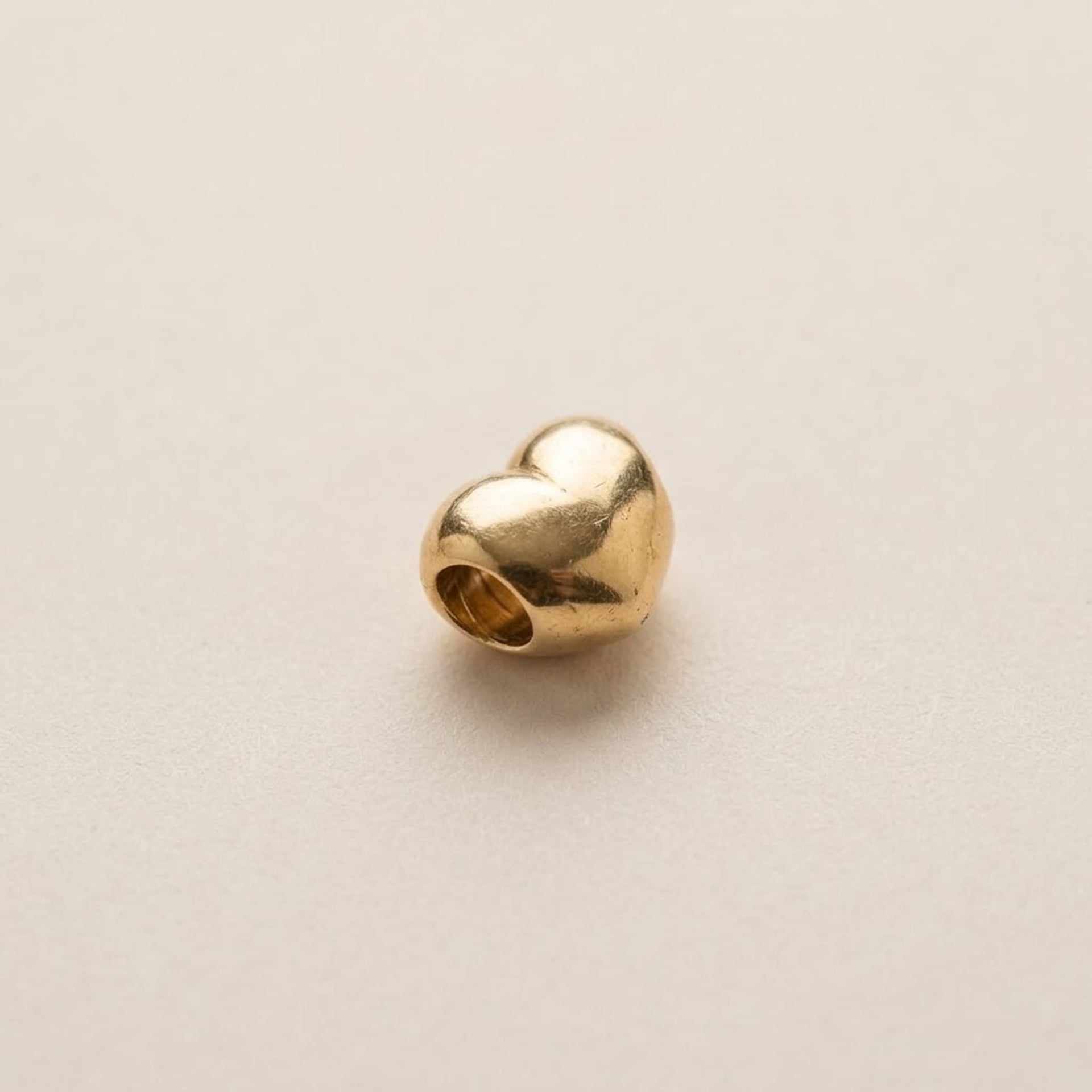 14K Gold Heart Charm — Very good / fine (VG+) Necklaces & pendants