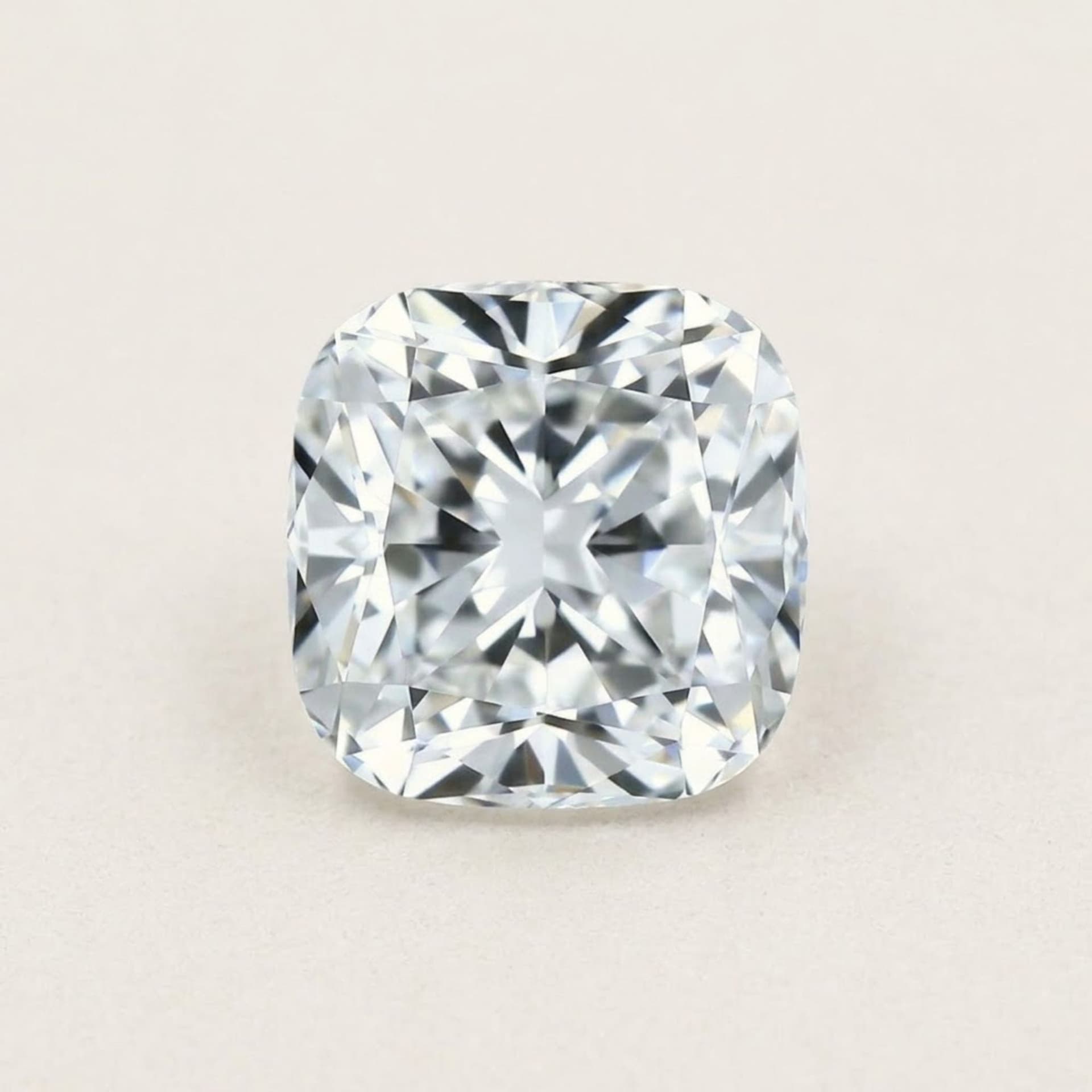 1.01ct Diamant im Kissenschliff — photo 1 of 3