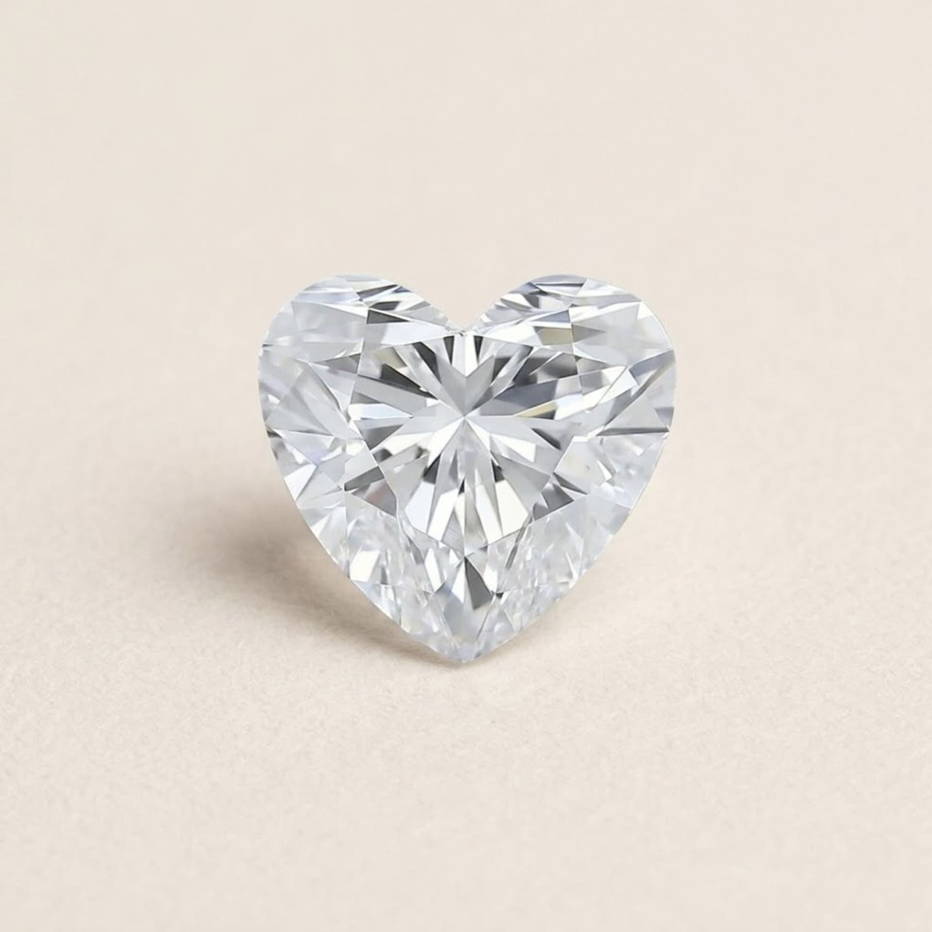 0.40ct Heart-Cut Diamond — photo 1 of 3