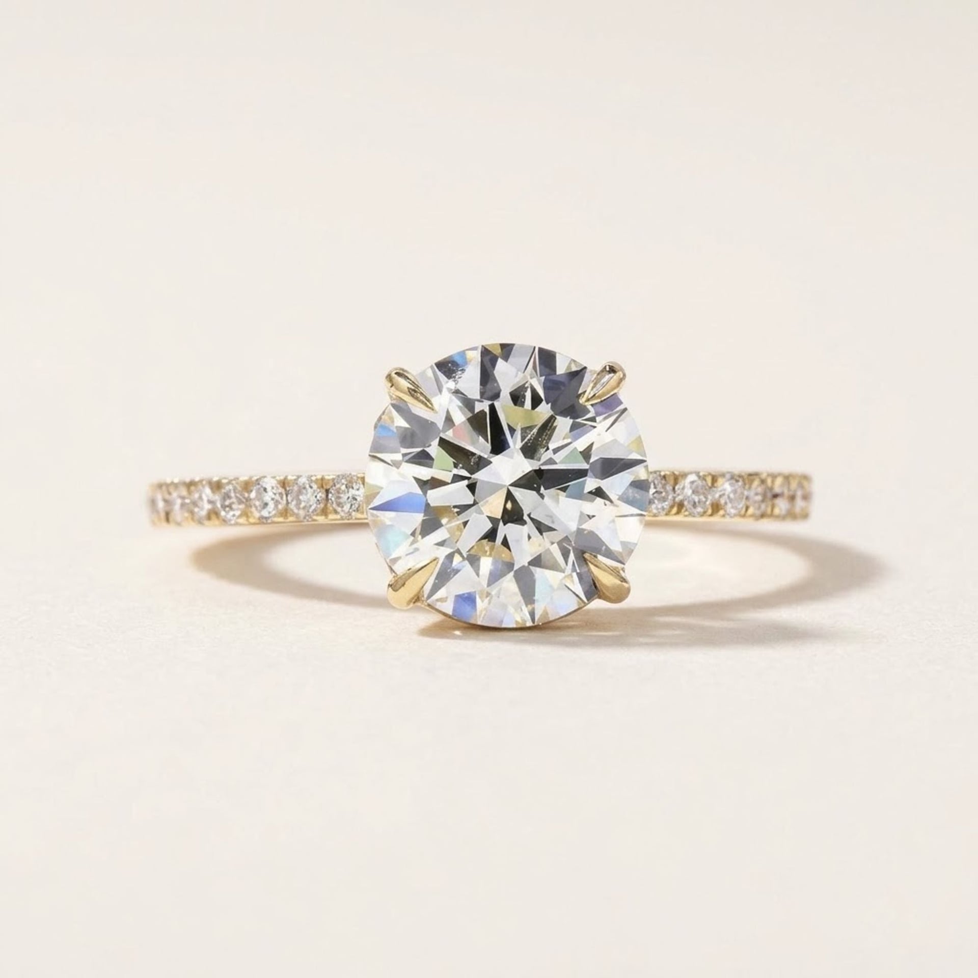 Anillo Diamante de Laboratorio Oro Amarillo 18k, 2.09 ct con 0.48 ct Diamantes de Laboratorio — Como nuevo (N) Anillos
