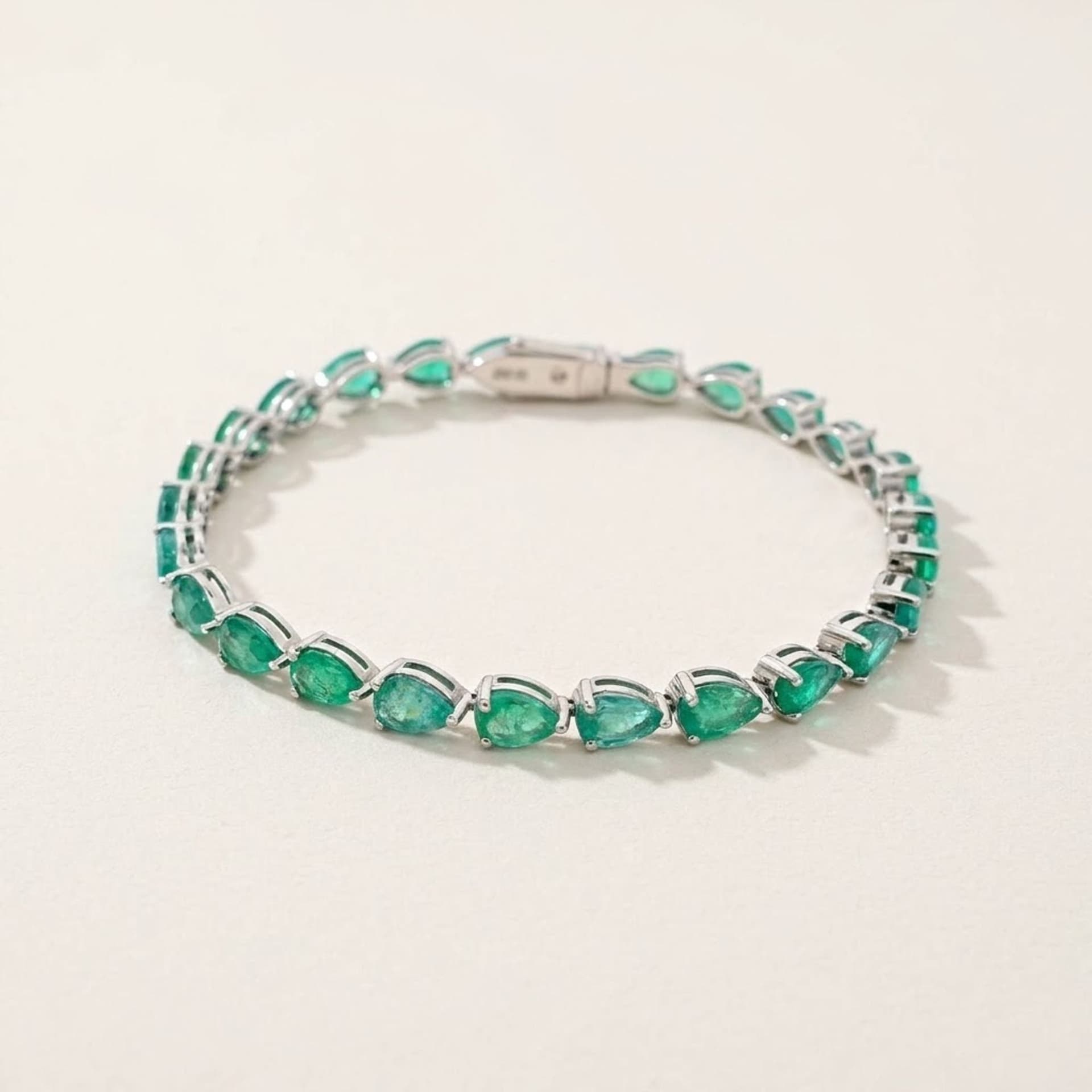 10.34ct Emerald Bracelet 14k White Gold — photo 1 of 3