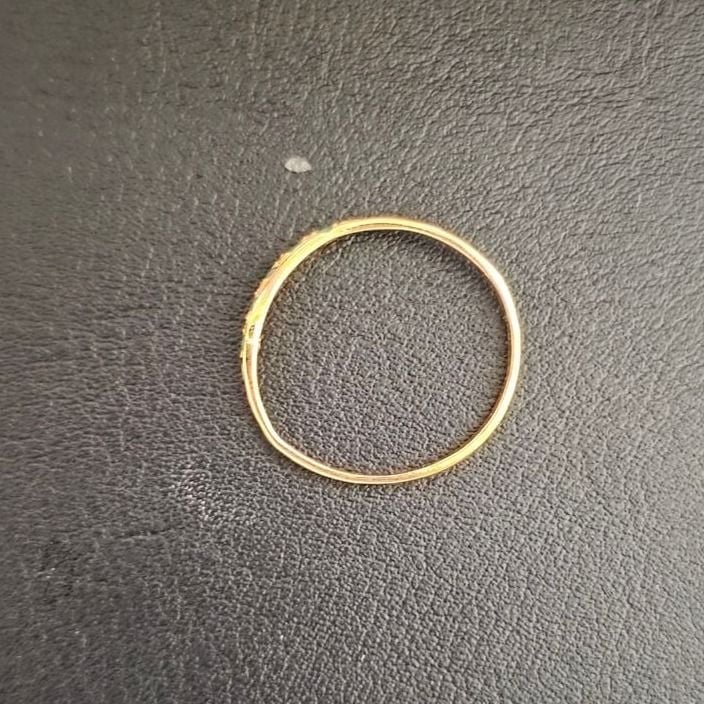750 Gold Ring — Good (VG) Rings