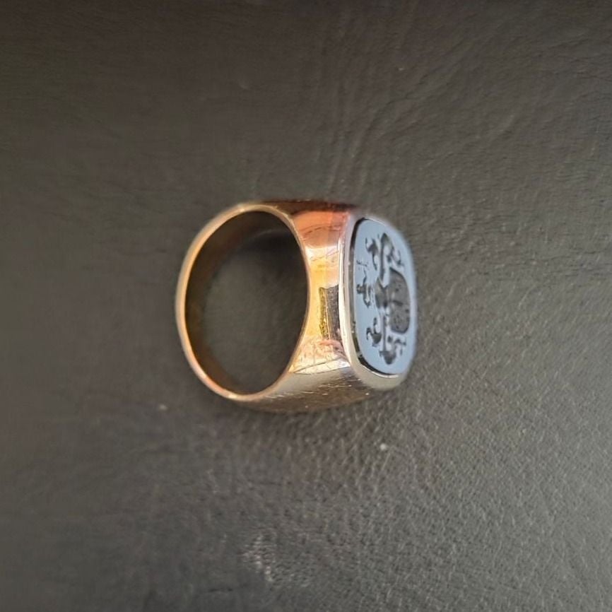 Signet Ring 750 Gold — Good (VG) Rings