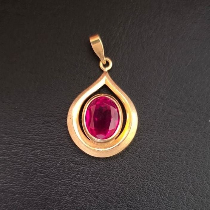 Gold Pendant with Ruby — Good (VG) Necklaces & pendants