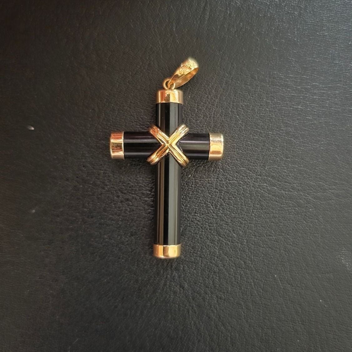 Onyx Cross Pendant — Very good / fine (VG+) Necklaces & pendants