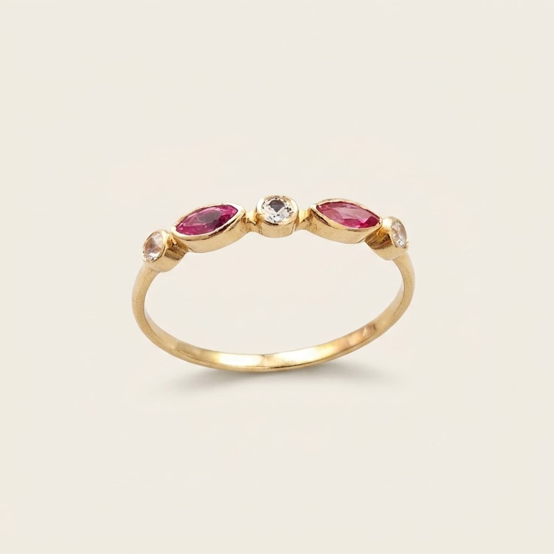 Anillo de oro con s. rubí y zafiro 750 — foto 1 de 4