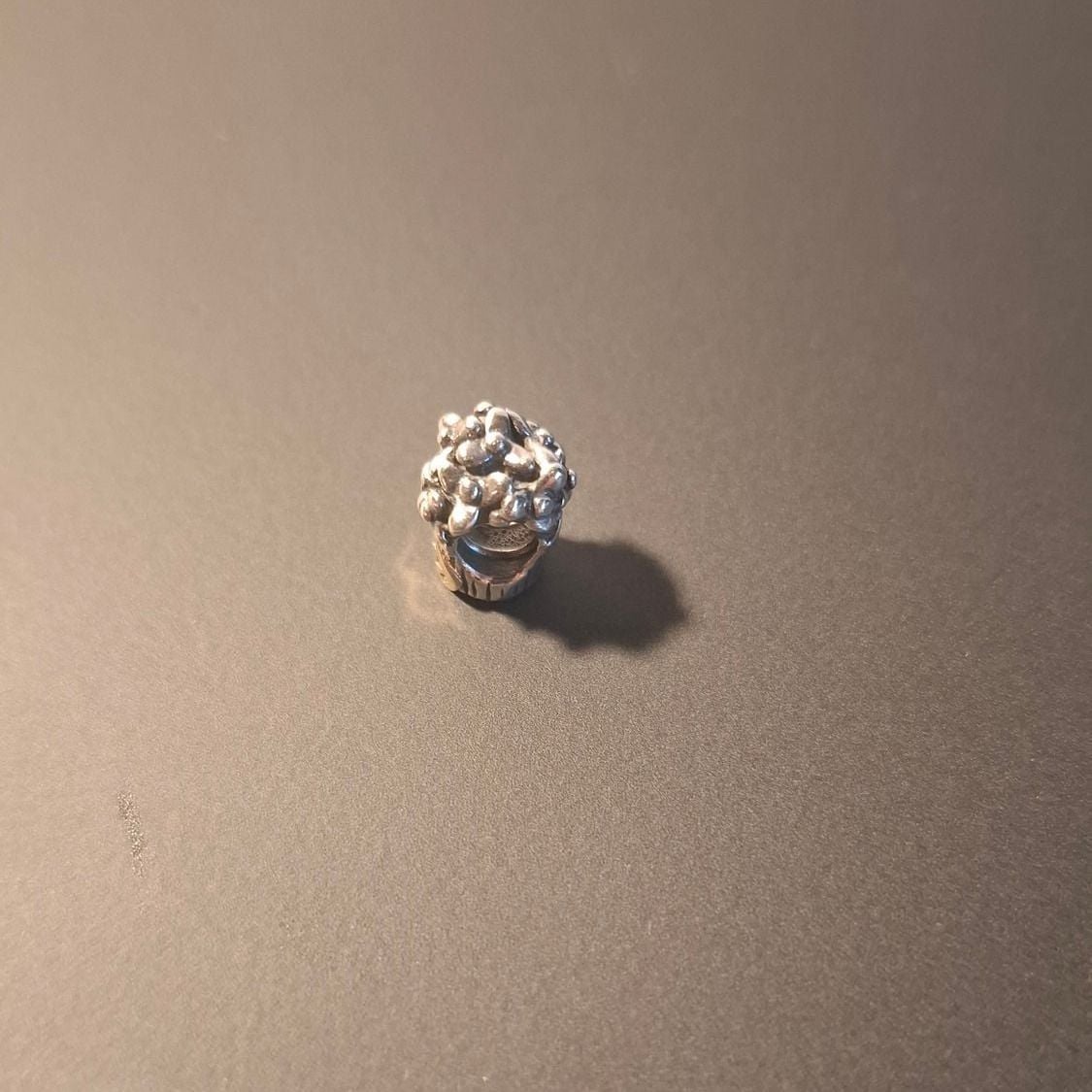 Bouquet of Flowers Charm — Excellent (M-) Necklaces & pendants