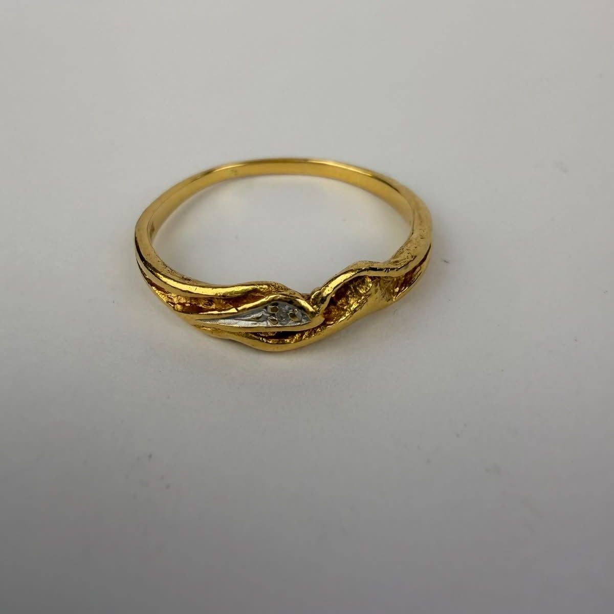 Gold Ring — Good (VG) Rings