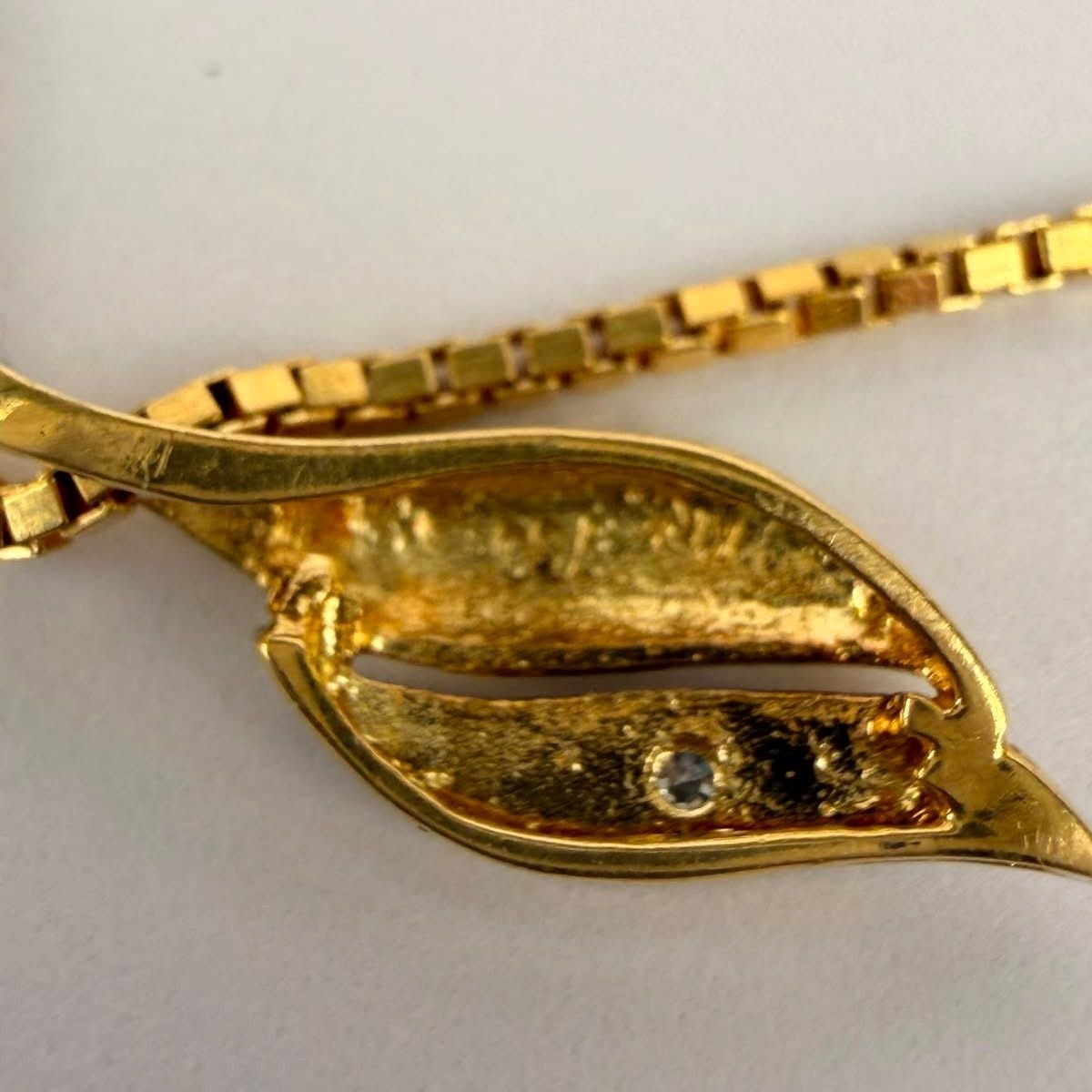 Venetian Chain with Brilliant-Cut Diamonds in Pendant — Very good / fine (VG+) Necklaces & pendants