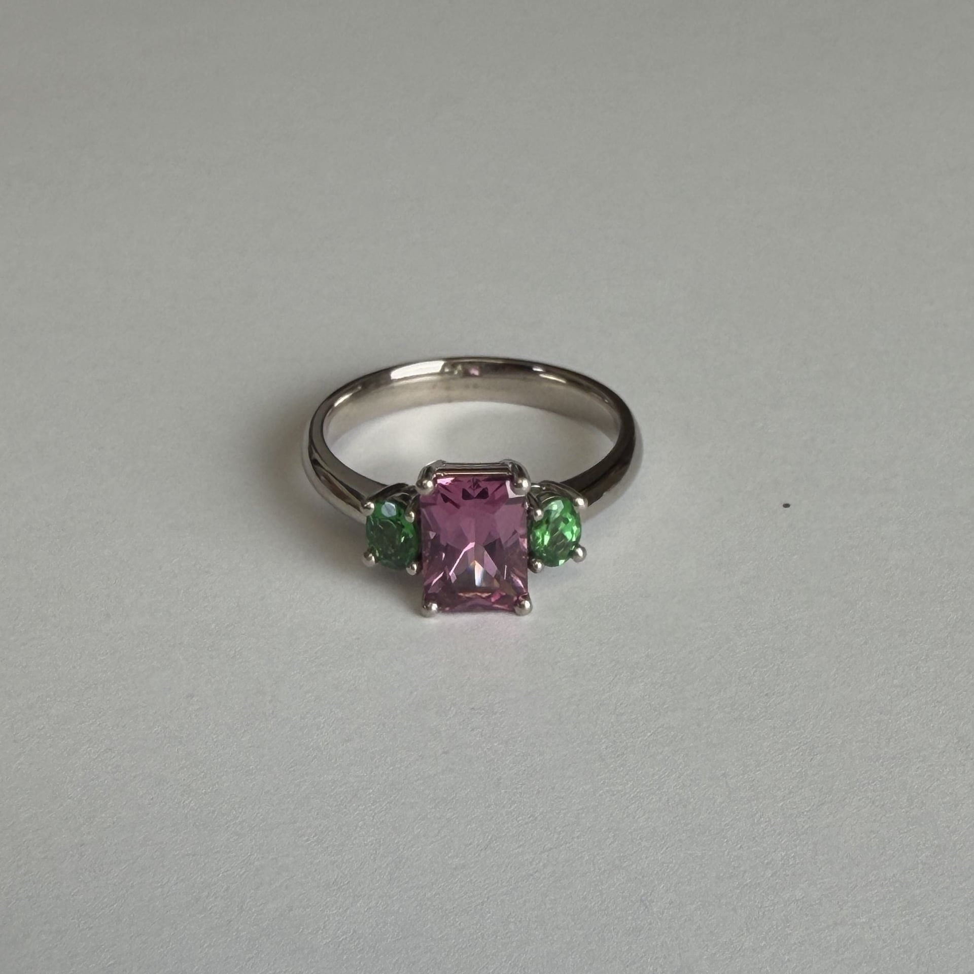 Damenring spinell tsavorit — rings