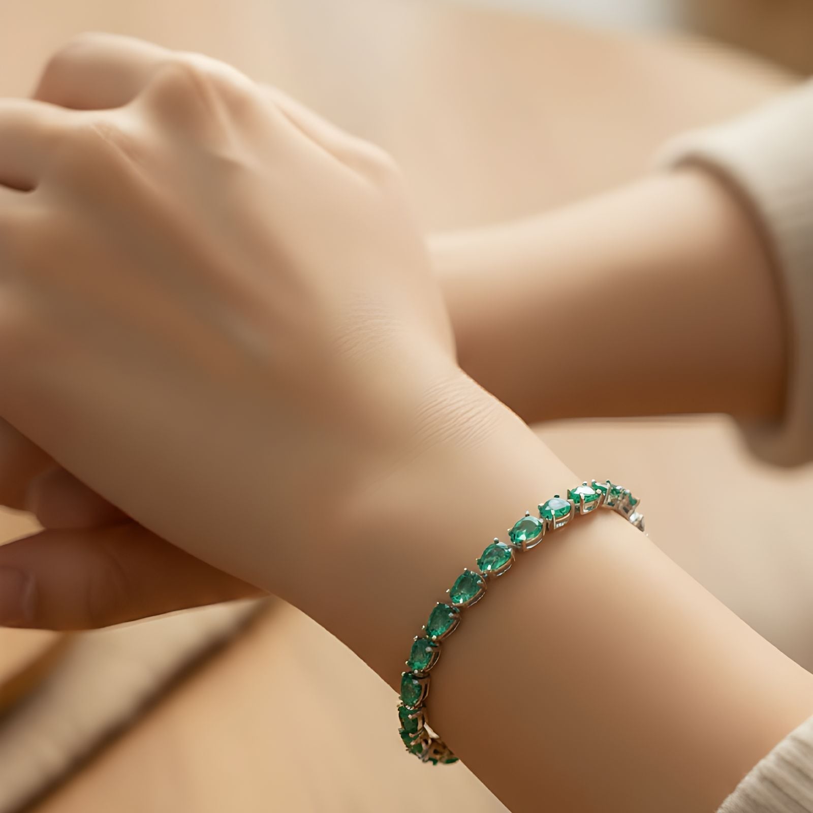 10.34ct Emerald Bracelet 14k White Gold — As new (N) Bracelets