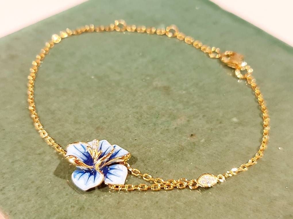 Enamel Flower Yellow Gold Bracelet — Mint (M) Bracelets