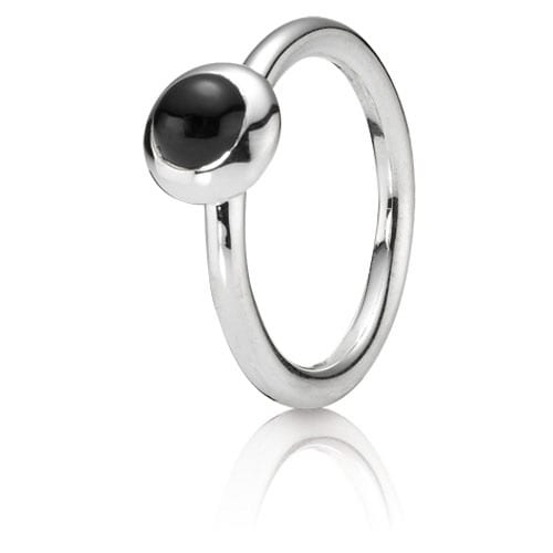 Smooth Ring with Cabochon Onyx
