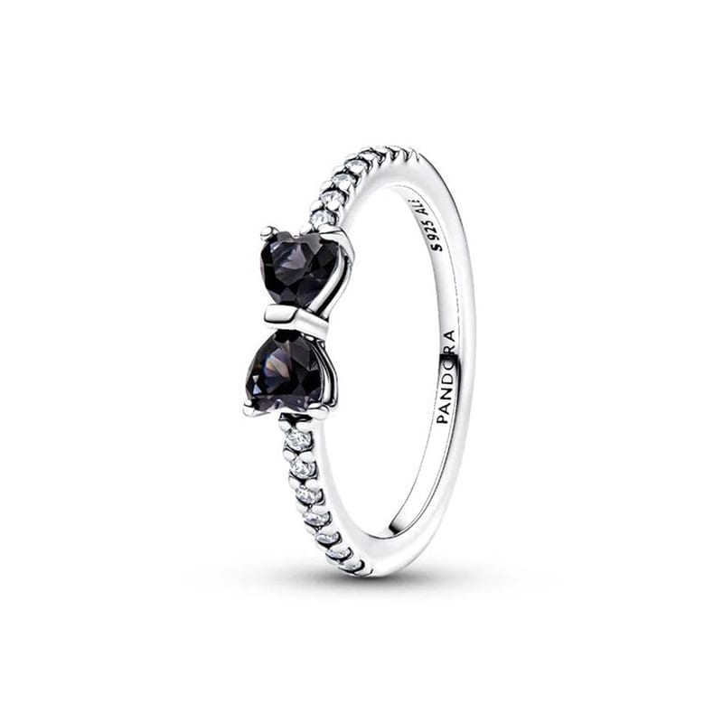 Sparkling Black Bow Ring