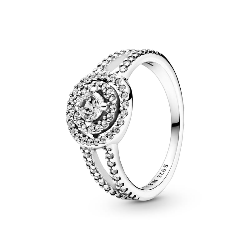 Sparkling Halo Ring