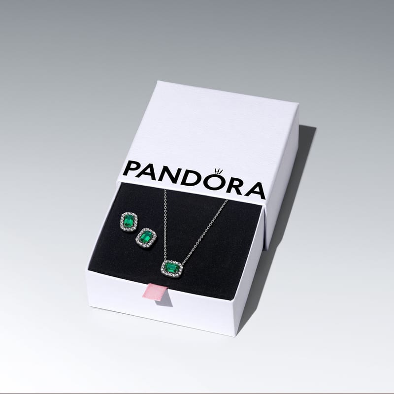 Pandora Sparkling Green Halo Jewelry Gift Set
