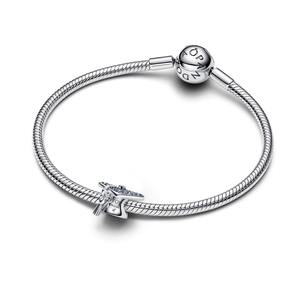 Pandora Sparkling Blue 2026 Graduation Cap Charm 794461C01 794461 — Foto 1 von 3