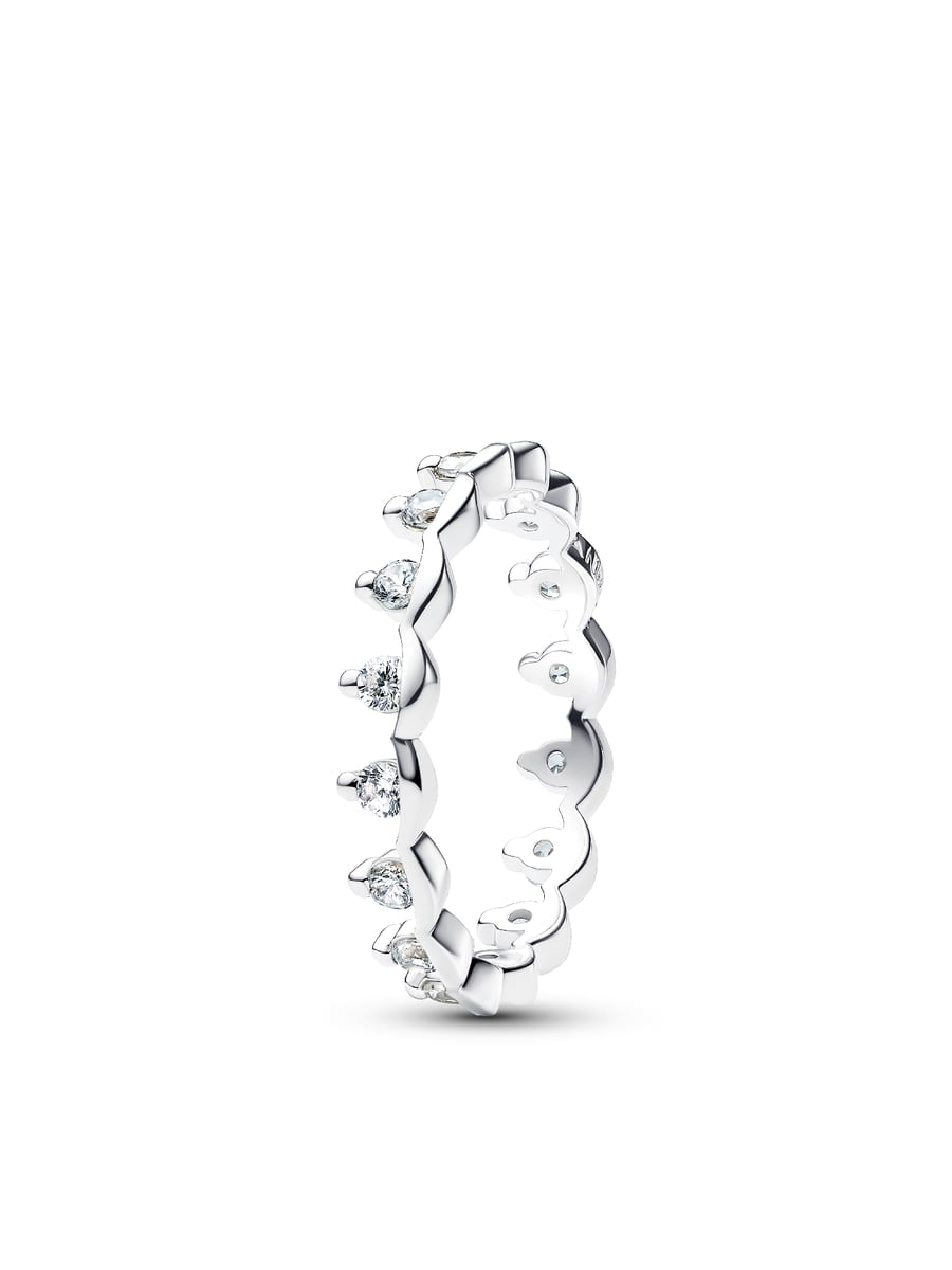 Sparkling Regal Band Ring