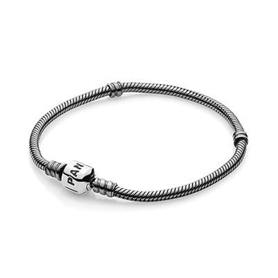 Silver collier