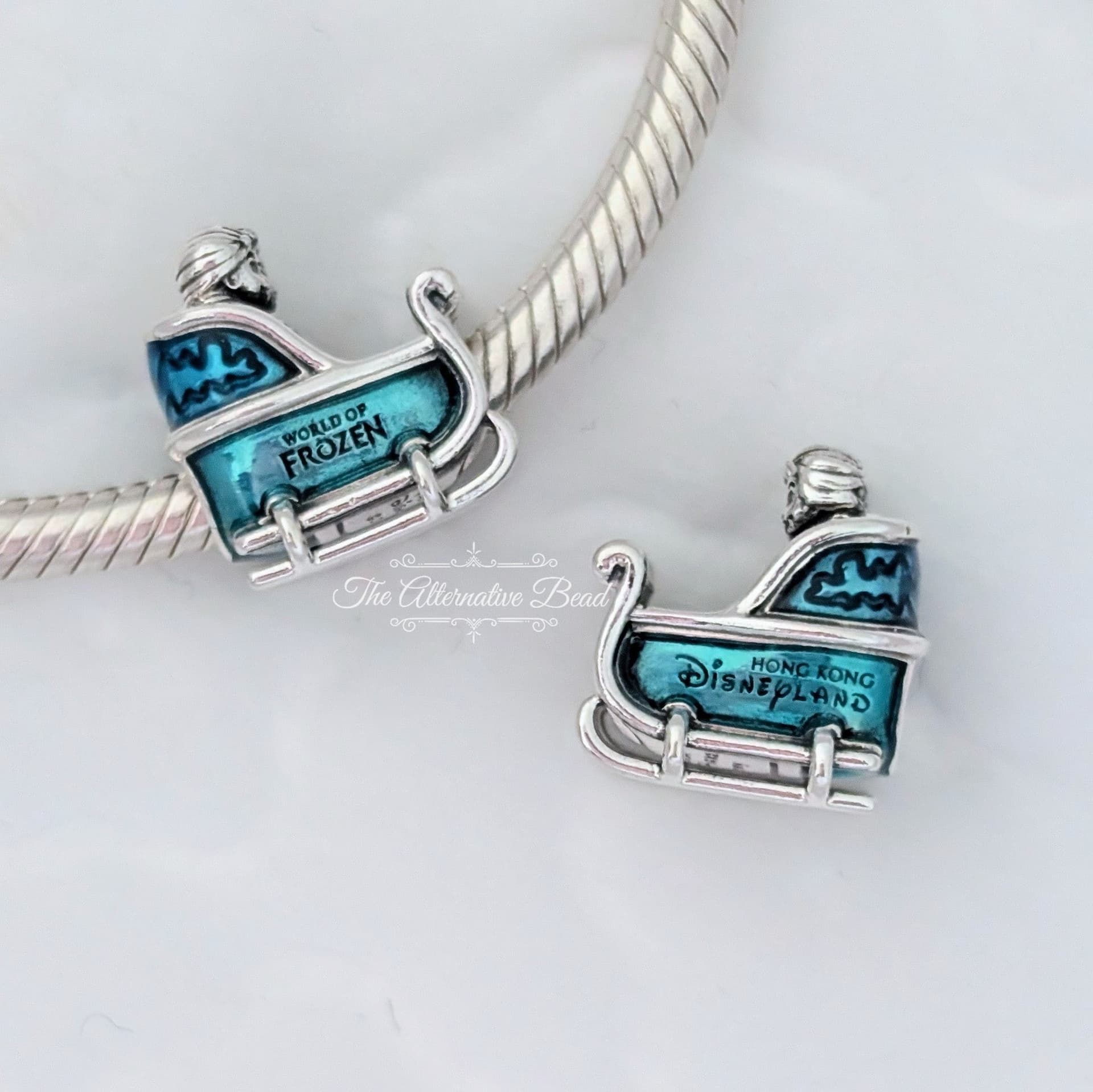 Pandora Frozen Sleigh Parks Exclusive 790061C01 790061 — photo 1 of 1
