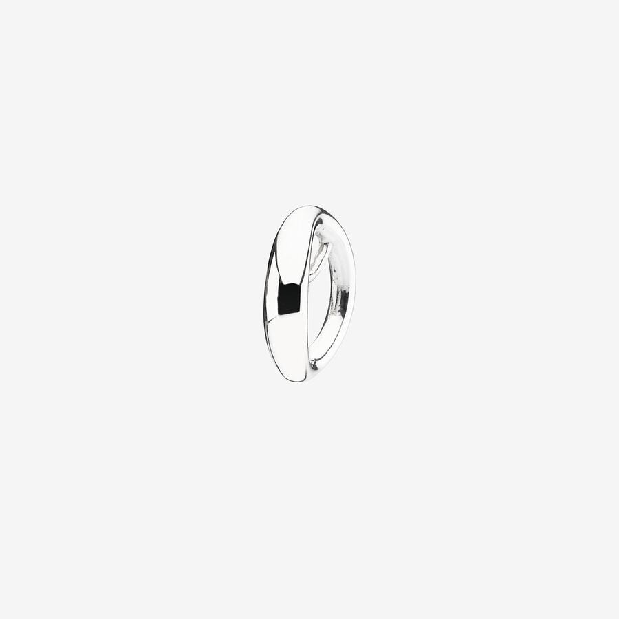 Silver Pendant, Flow
