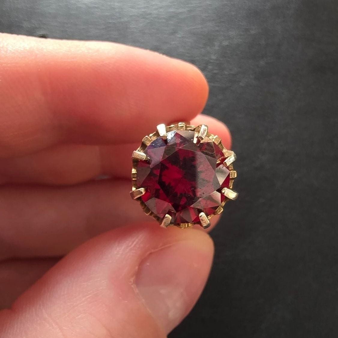 Ruby Ring — Good (VG) Rings