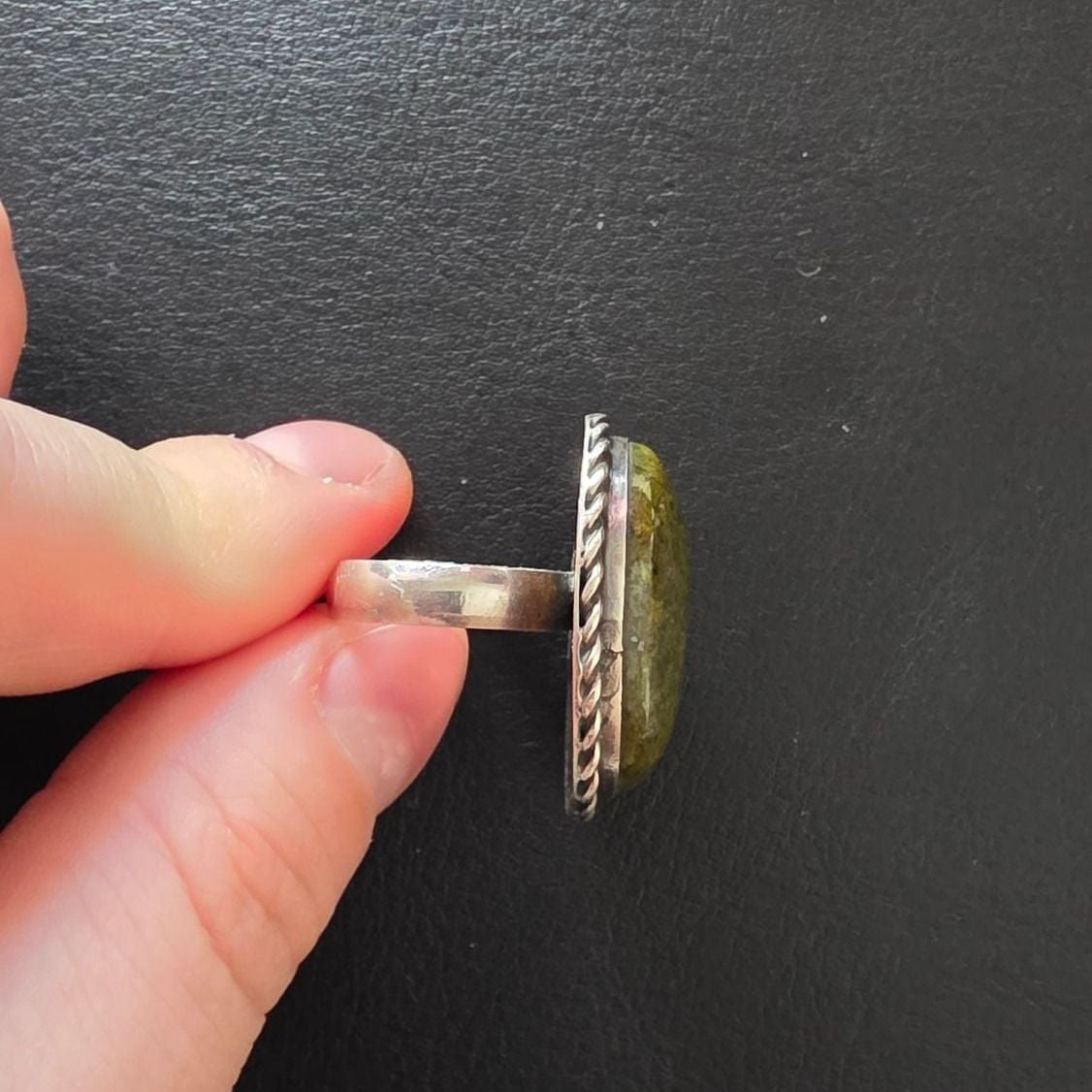Serpentine Ring — Very good / fine (VG+) Rings