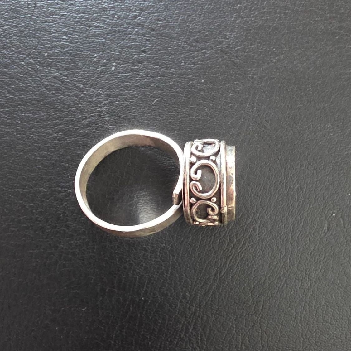 Malachite Ring — Good (VG) Rings