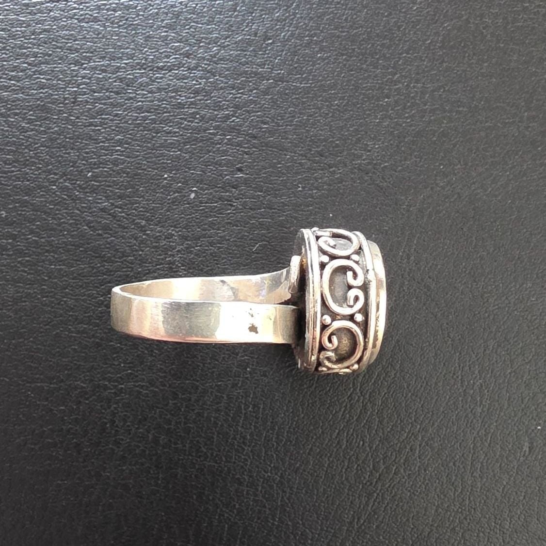Malachite Ring — Good (VG) Rings