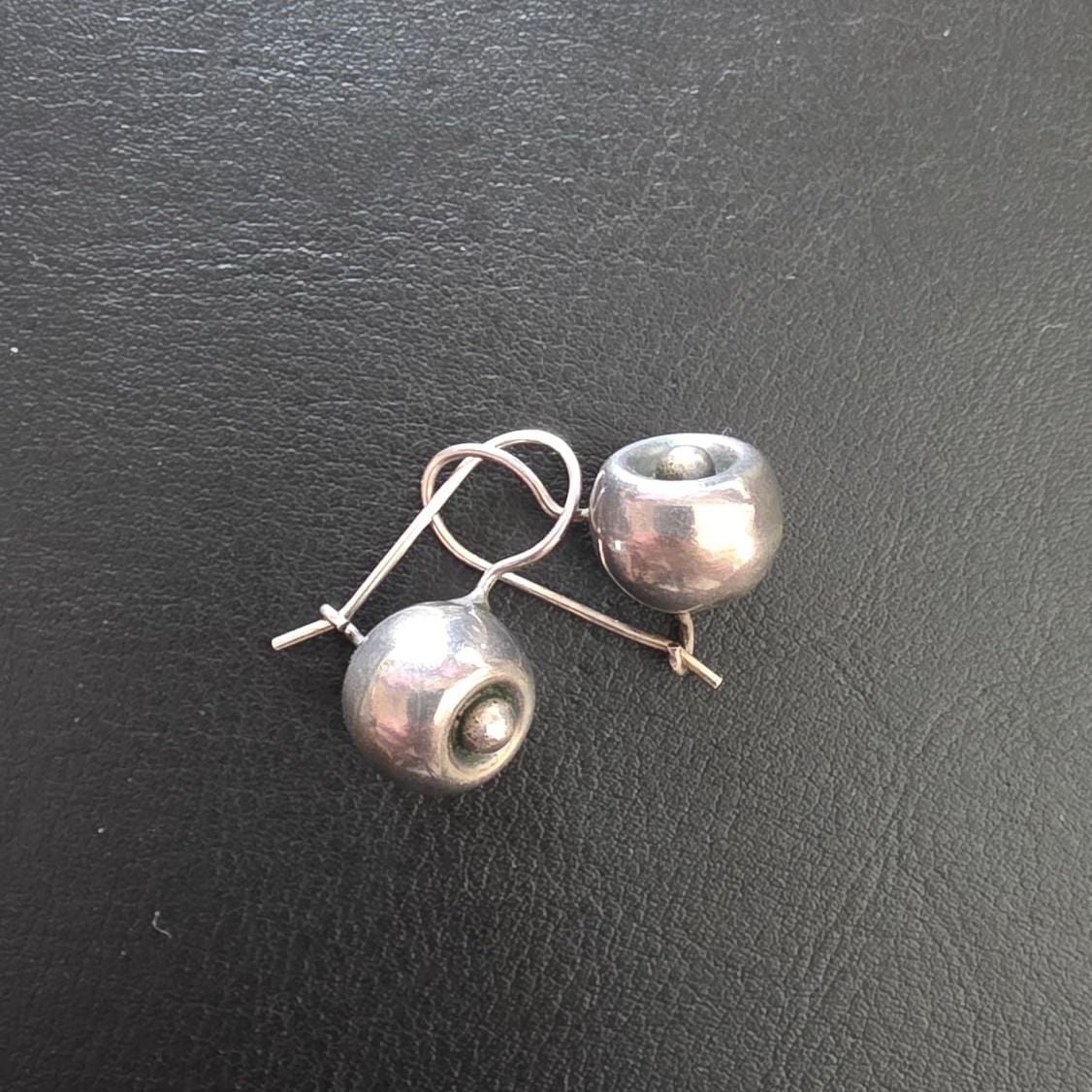 Silver Earrings — Good (VG) Earrings