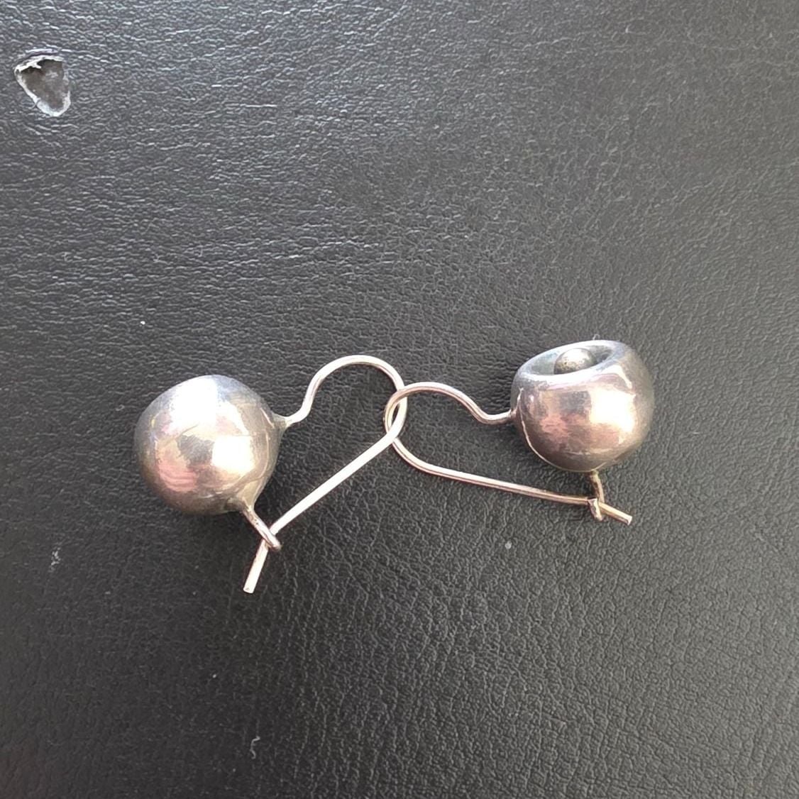Silver Earrings — Good (VG) Earrings