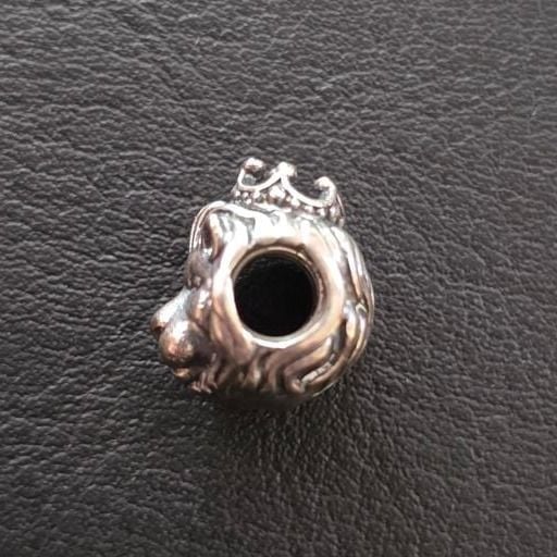 Charm Lion Royal — Molto buono/pregiato (VG+) Collane e pendenti