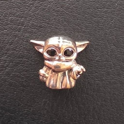 Star Wars x Pandora The Child Charm — Very good / fine (VG+) Necklaces & pendants