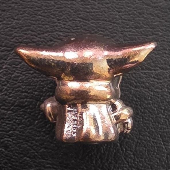 Star Wars x Pandora The Child Charm — Very good / fine (VG+) Necklaces & pendants