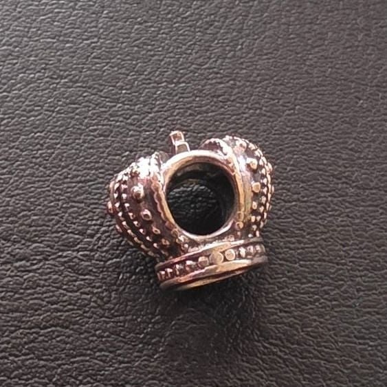 Charm Corona Reale — Molto buono/pregiato (VG+) Collane e pendenti