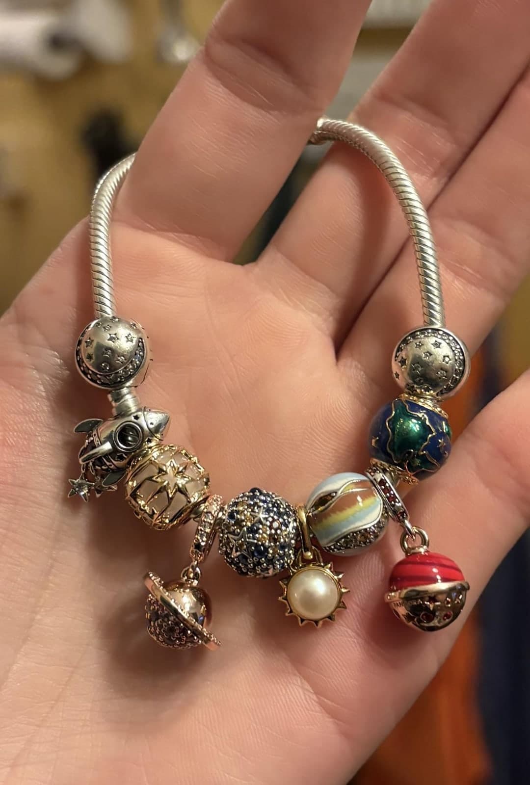 Planet Bracelet, Pandora Inspiration von @stella_charms: Twinkling Night Clip, Space Love Rocket Charm, Planet Venus Open Work Charm, Planet Saturn Sparkling Dangle Charm