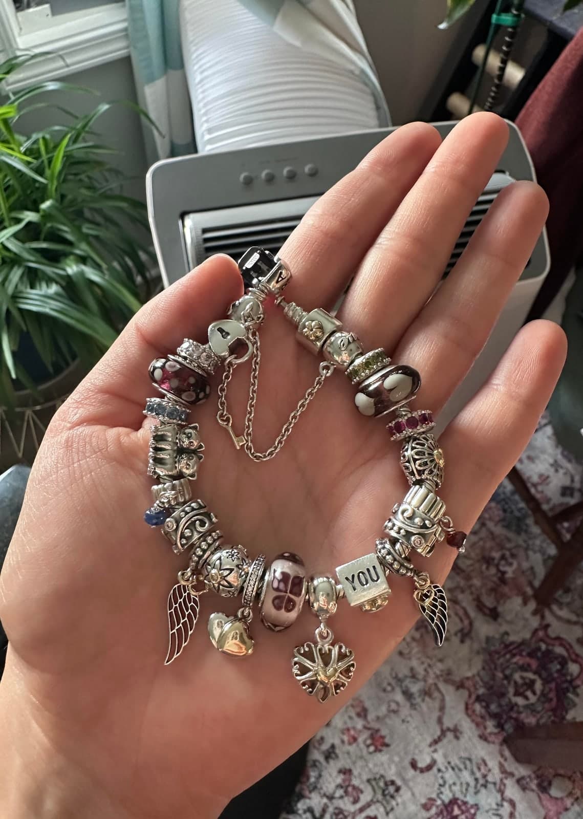Vintage Bracelet, inspiration Pandora de @CombinationTricky761 : Flower Clip, Family Forever Safety Chain Charm, Violet with Grey Hearts Charm, Vintage heart